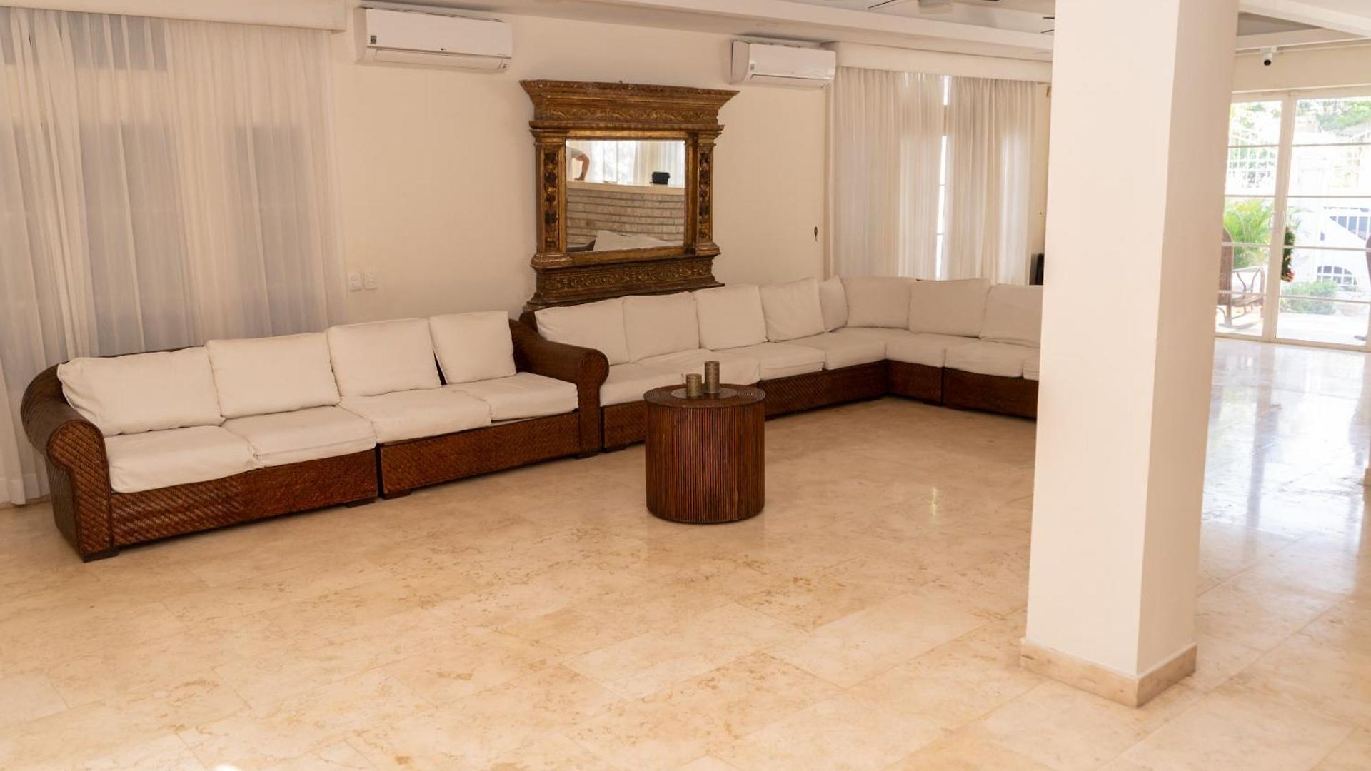 Villa Exclusiva Junto Al Mar En