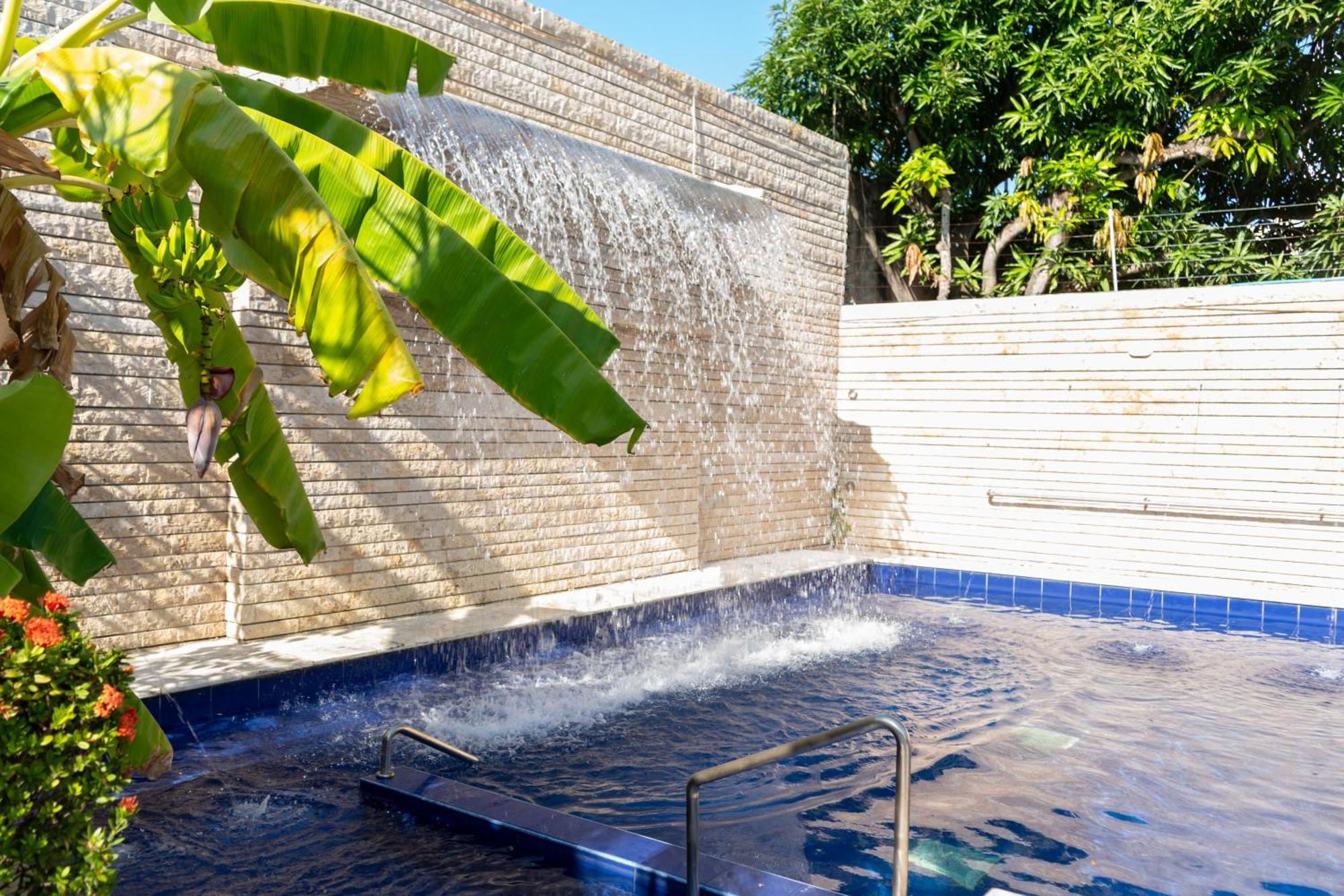 Villa Exclusiva Junto Al Mar En *